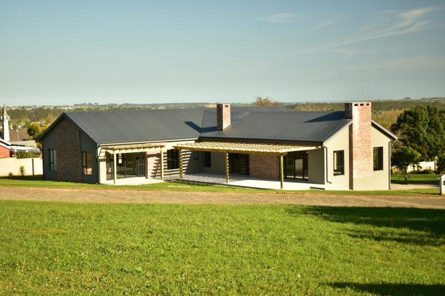 4 Bedroom Property for Sale in Cherry Creek Country Estate Western Cape